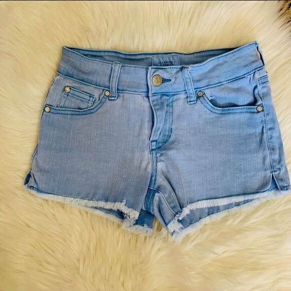 Celebrity Pink Blue Denim Shorts Size 24 - Picture 1 of 5